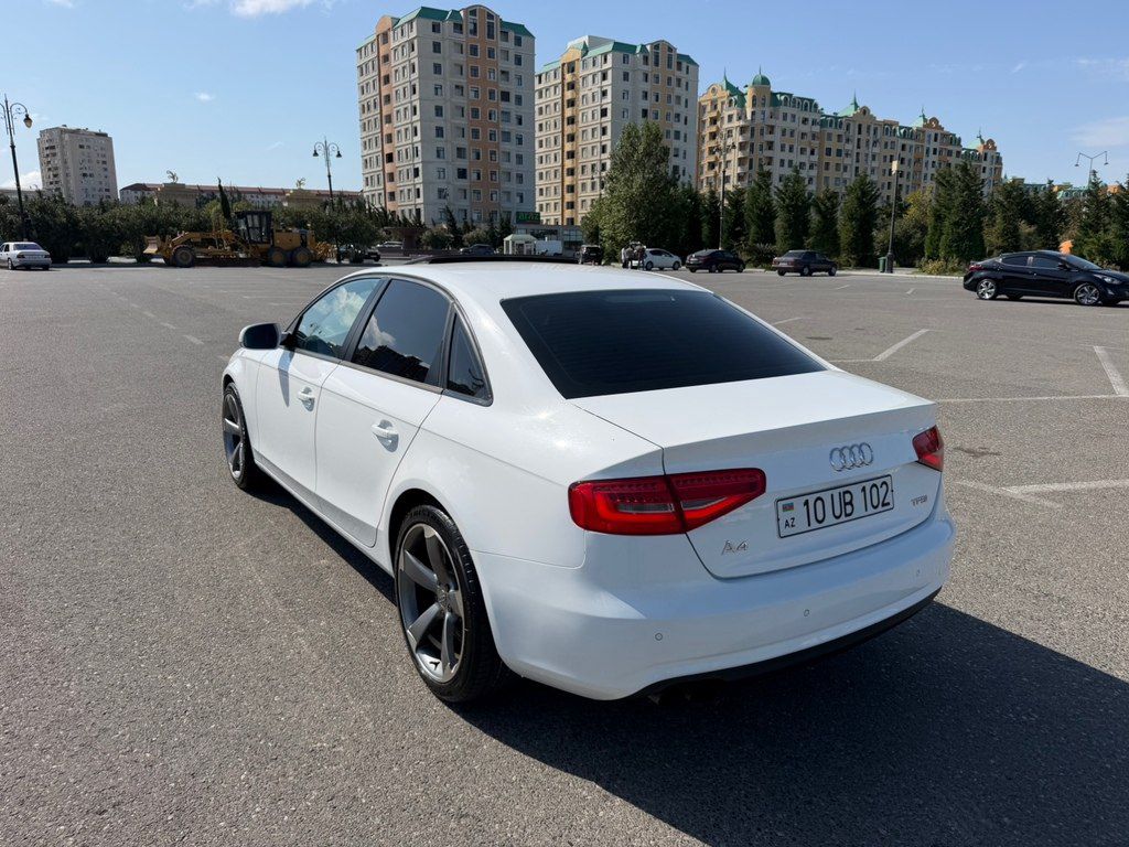 Audi A4, 1.8 L, 2012 il, 210 000 km 10-UB-102 — Avtomobillər, Sumqayıt (4)