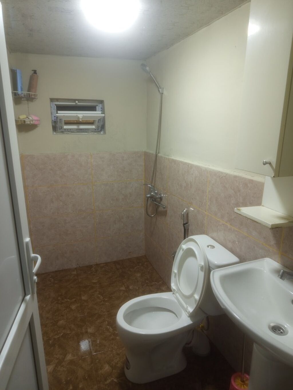 Telebelere ev verilir. 4 nefer üçün münasibdi. Qaz su işıq var isteyen — Ev, villa, Lənkəran (4)