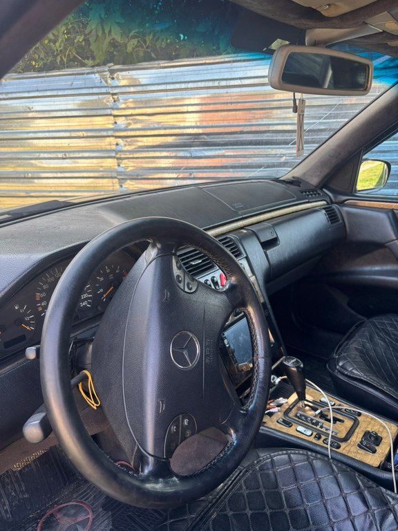 Mercedes E 220, 2.2 L, 1998 il, 100 000 km 99-CS-562 — Avtomobillər, Oğuz (6)