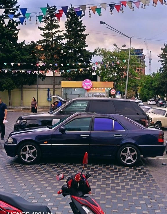 Mercedes C 200, 1997 il, 330000 km, 2.2 L — Avtomobillər (6)