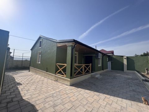 Satılır 3 otaqlı həyət evi/bağ evi 80 m² — Bakı