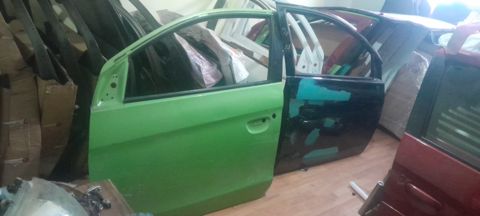 "Mitsubishi Mirage" arxa qapılar — Bakı