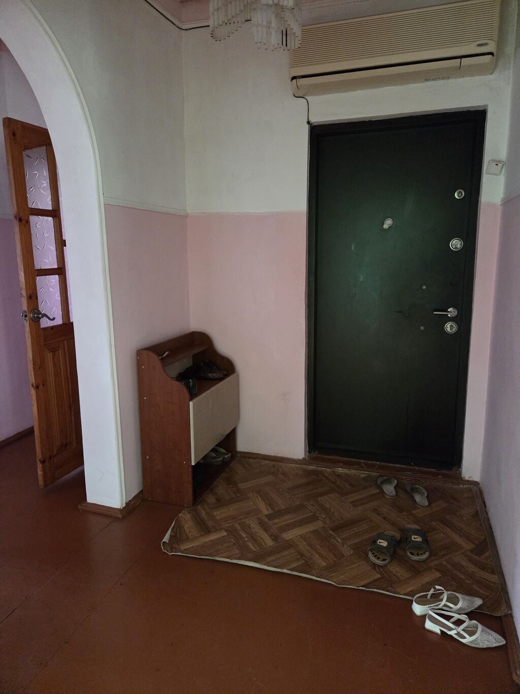 Yalnız xanimlar. Sumqayıt şəhəri .6 cı mik.ev 27. Balkon məscidə — Mənzil, Sumqayıt (5)