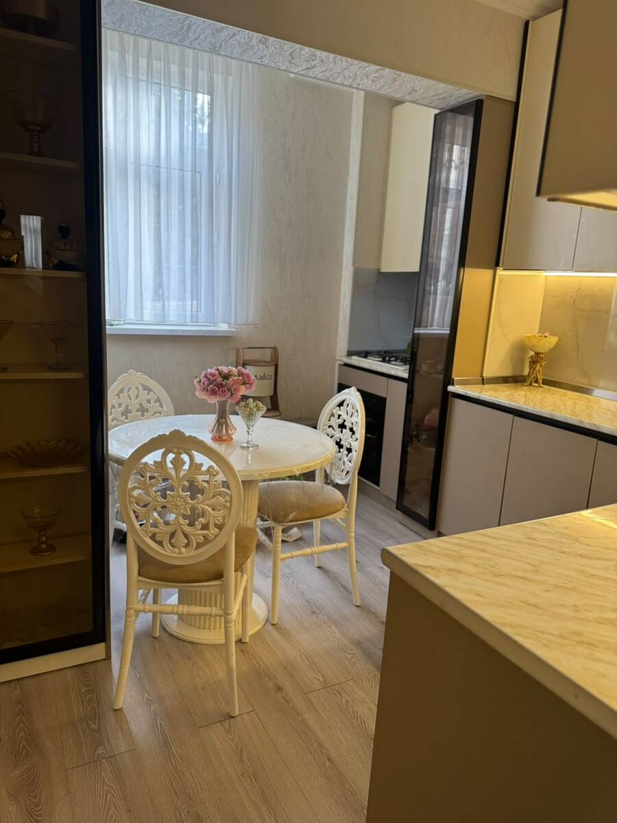 Satılır 4 otaqlı köhnə tikili 100 m² — Mənzil, Bakı (12)