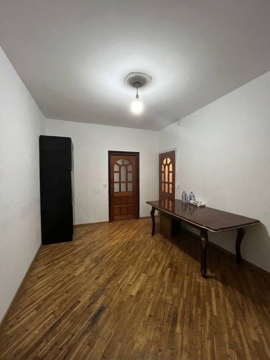 Satılır 2 otaqlı köhnə tikili 82.5 m² — Mənzil, Bakı (2)