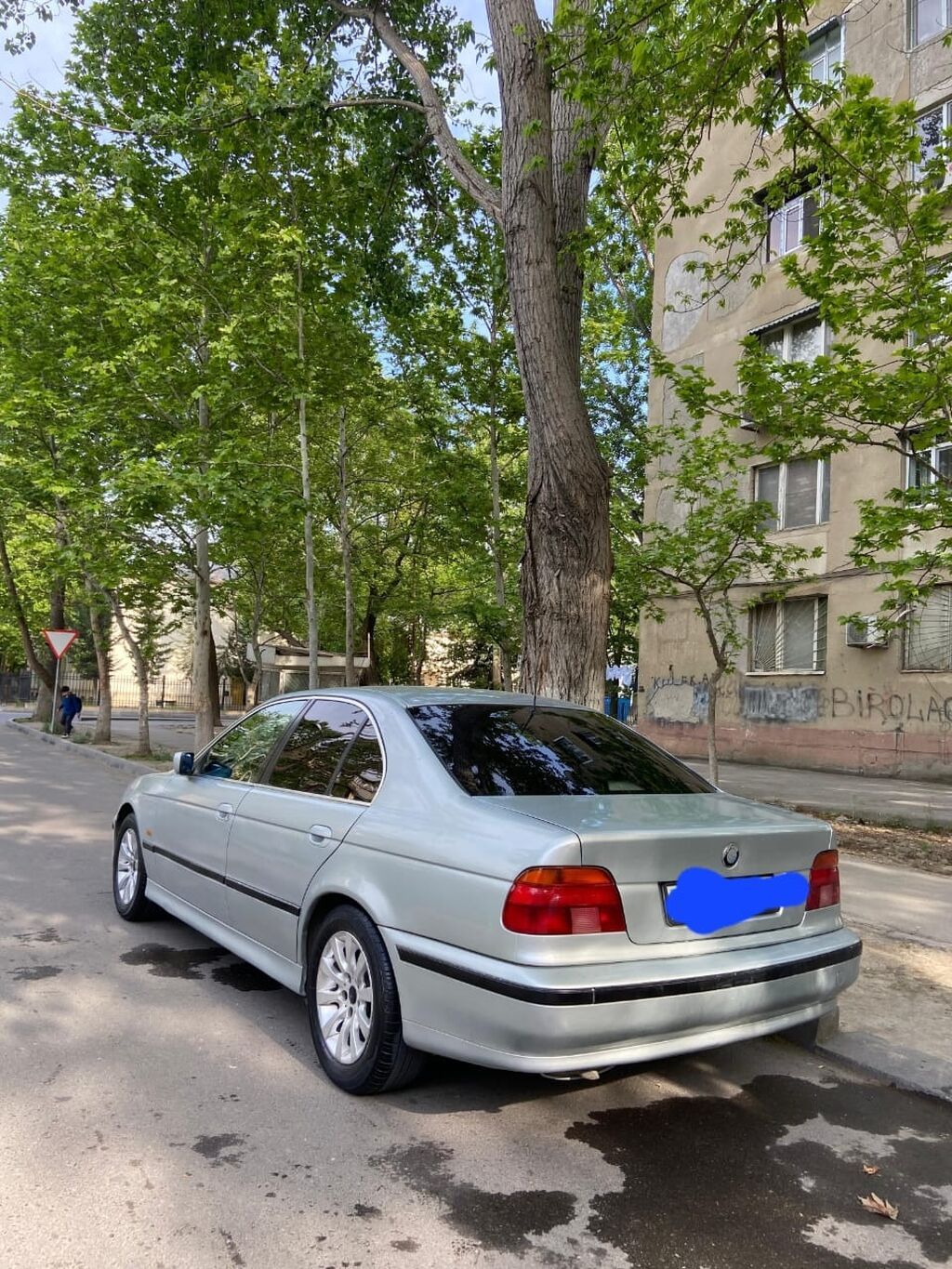 BMW 5 Series E39 sedan - Kuzov: gümüşü rəng, 4 qapı, orijinal E39 — Avtomobillər, Qobustan (9)