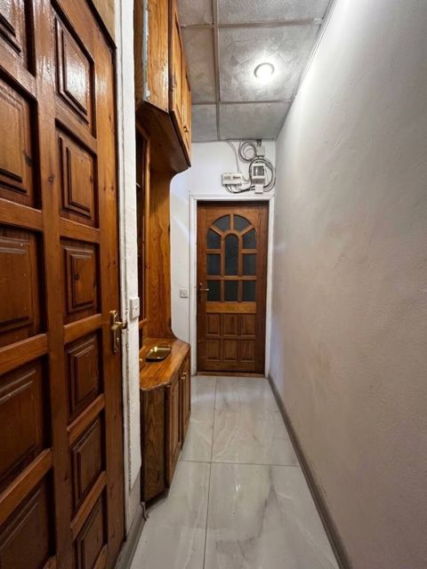 Satılır 2 otaqlı köhnə tikili 82.5 m² — Bakı