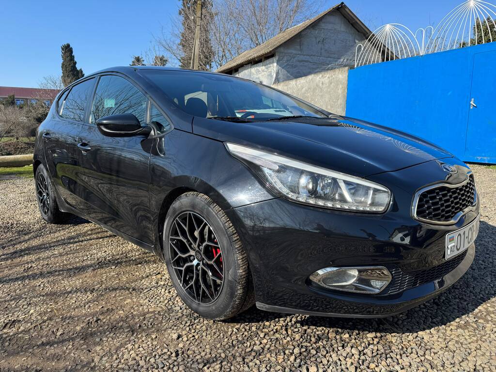 Kia Ceed, 1.4 L, 2013 il, 318 000 km 01-CR-163 — Avtomobillər, Bakı (5)