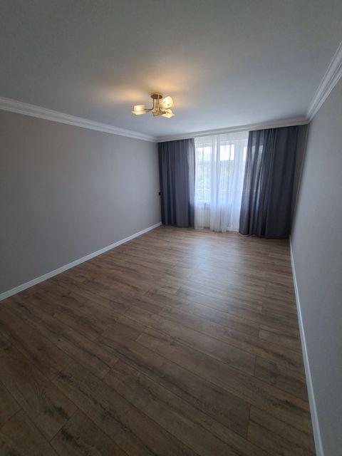 Satılır 3 otaqlı köhnə tikili 80 m² — Bakı