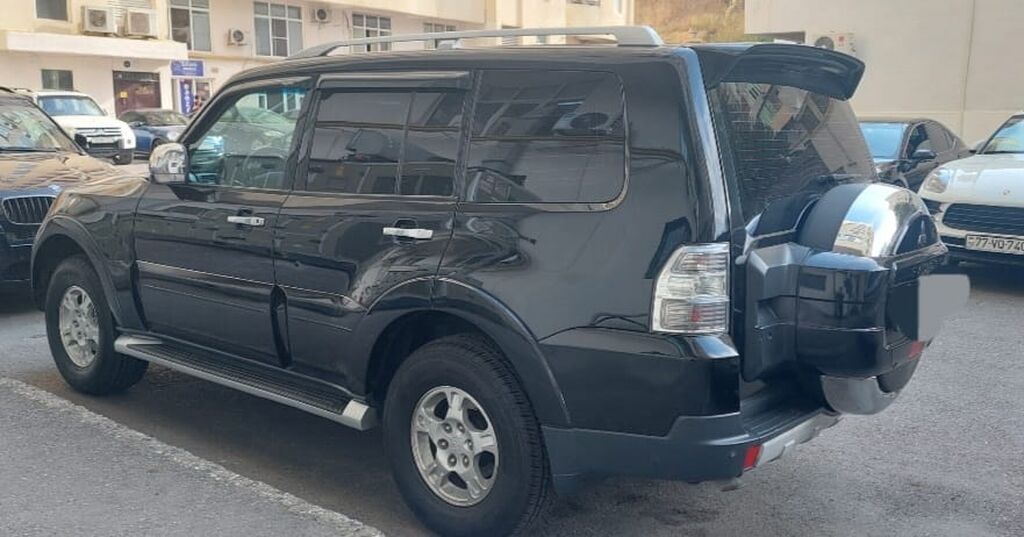 Mitsubishi Pajero (4-cü nəsil) tam ölçülü off-road SUV. Qaraj — Avtomobillər, Bakı (2)