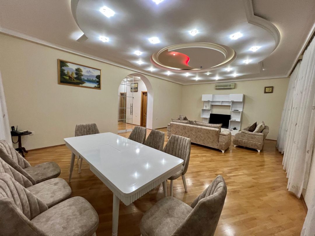 İcarəyə verilir 6 otaqlı həyət evi/bağ evi 470 m² — Ev, villa, Bakı