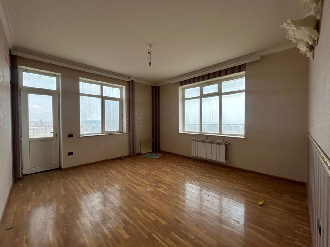 Satılır 3 otaqlı yeni tikili 180 m² — Mənzil, Bakı (10)