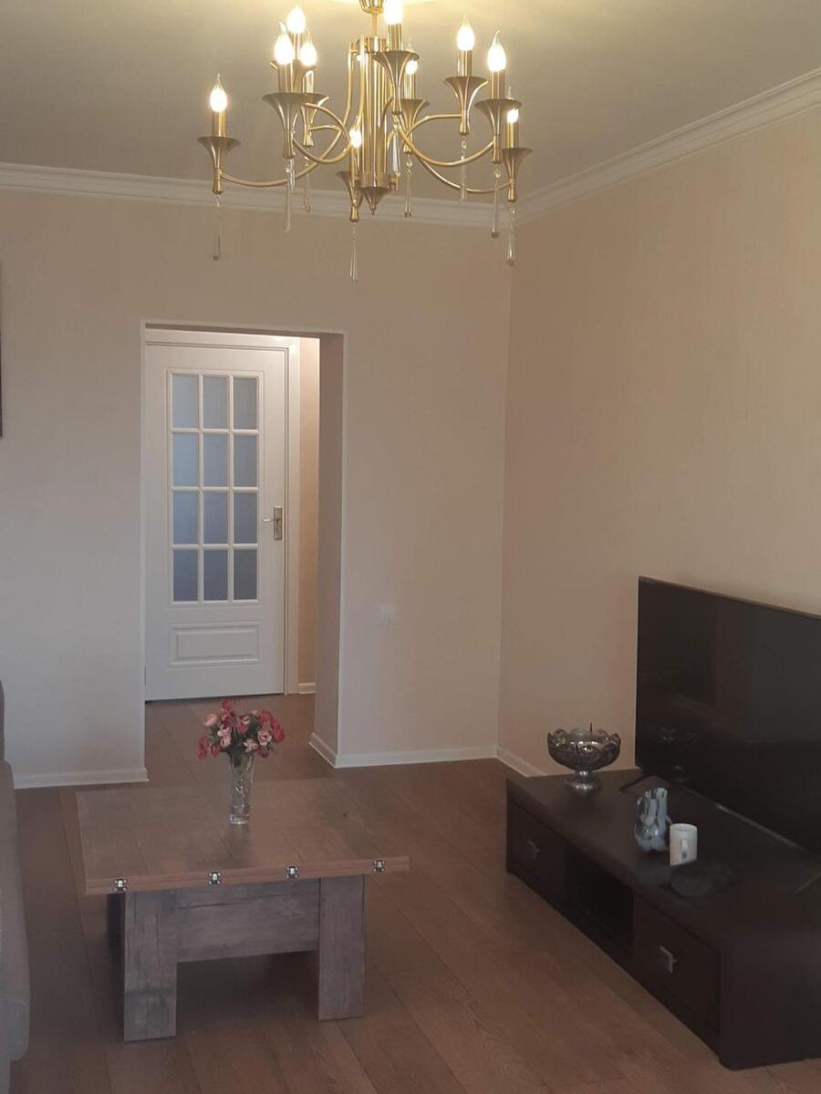 İcarəyə verilir 2 otaqlı köhnə tikili 66 m² — Mənzil, Bakı (12)