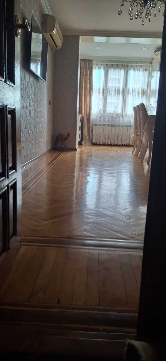 Satılır 4 otaqlı köhnə tikili 100 m² — Mənzil, Bakı (3)