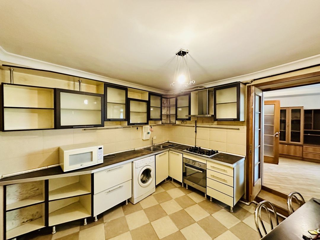 Satılır 3 otaqlı köhnə tikili 100 m² — Mənzil, Bakı (9)