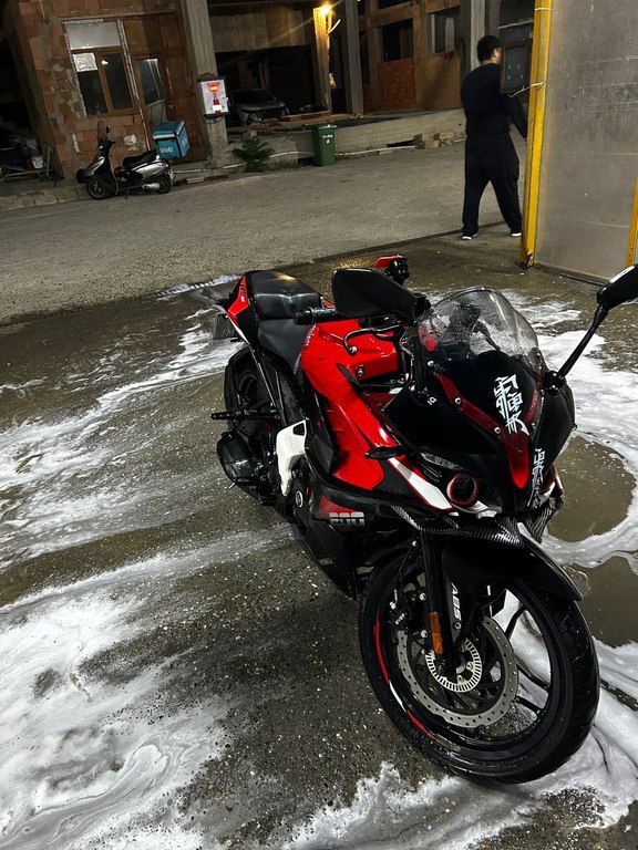 Bajaj Pulsar RS 200, 200 sm3, 2022 il, 21 000 km — Motosikletlər, Bakı (4)