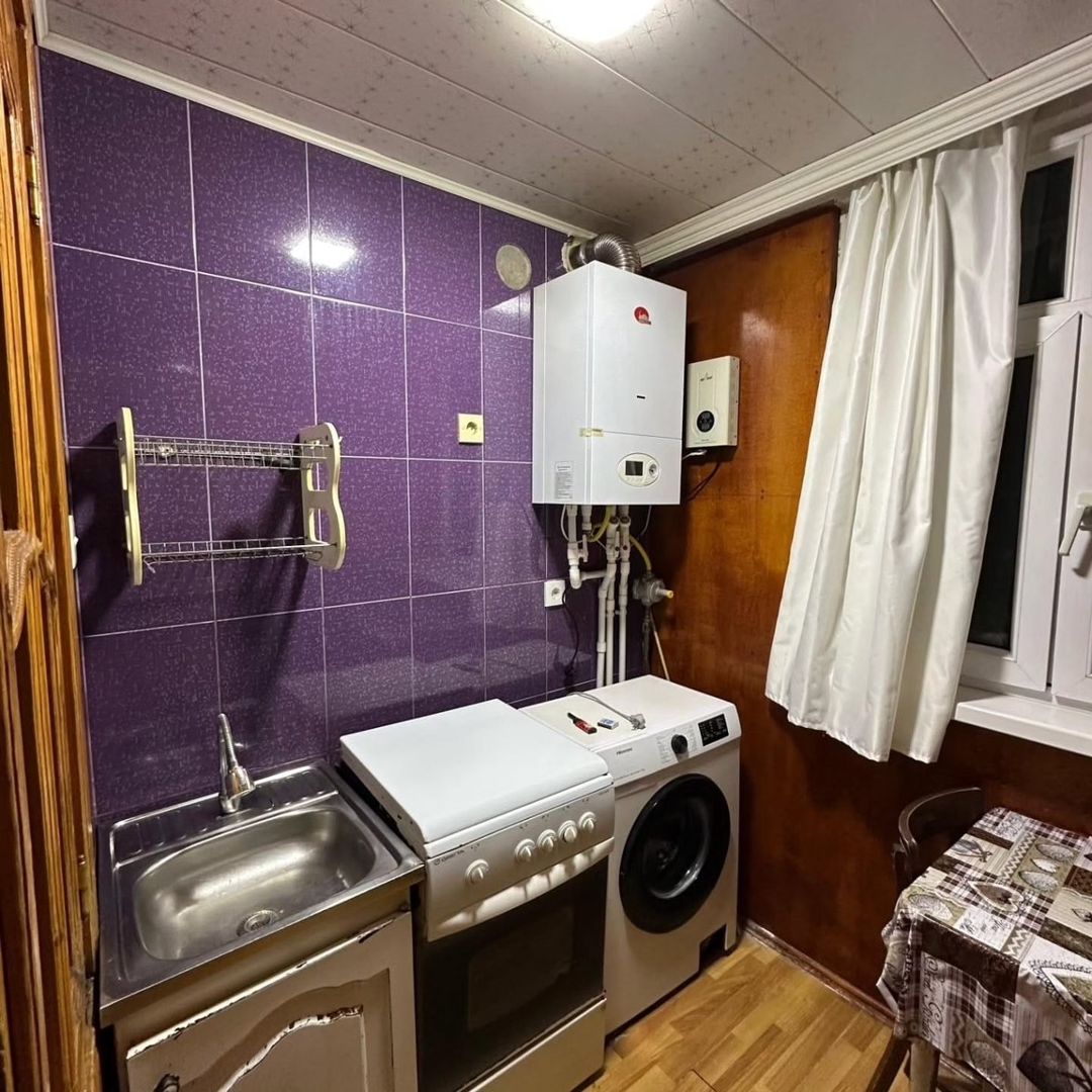 İcarəyə verilir 2 otaqlı köhnə tikili 75 m² — Mənzil, Bakı (5)