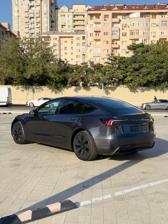 Tesla Model 3, 60 kWh, 2024 il, 15 000 km 77-TU-454 — Avtomobillər, Bakı (3)
