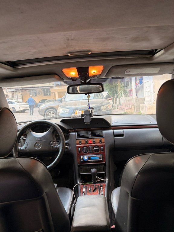 Mercedes E 220, 2.2 L, 2001 il, 400 000 km 99-DM-584 — Avtomobillər, Bakı (5)