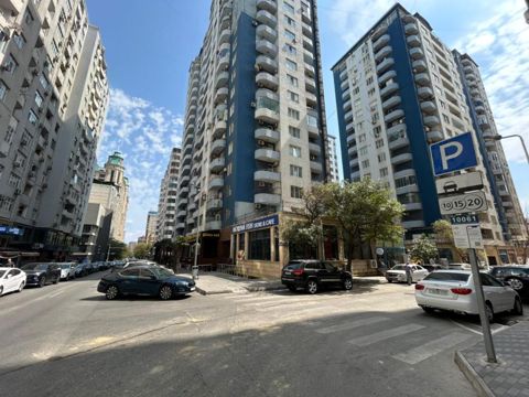 Satılır 3 otaqlı yeni tikili 180 m² — Bakı