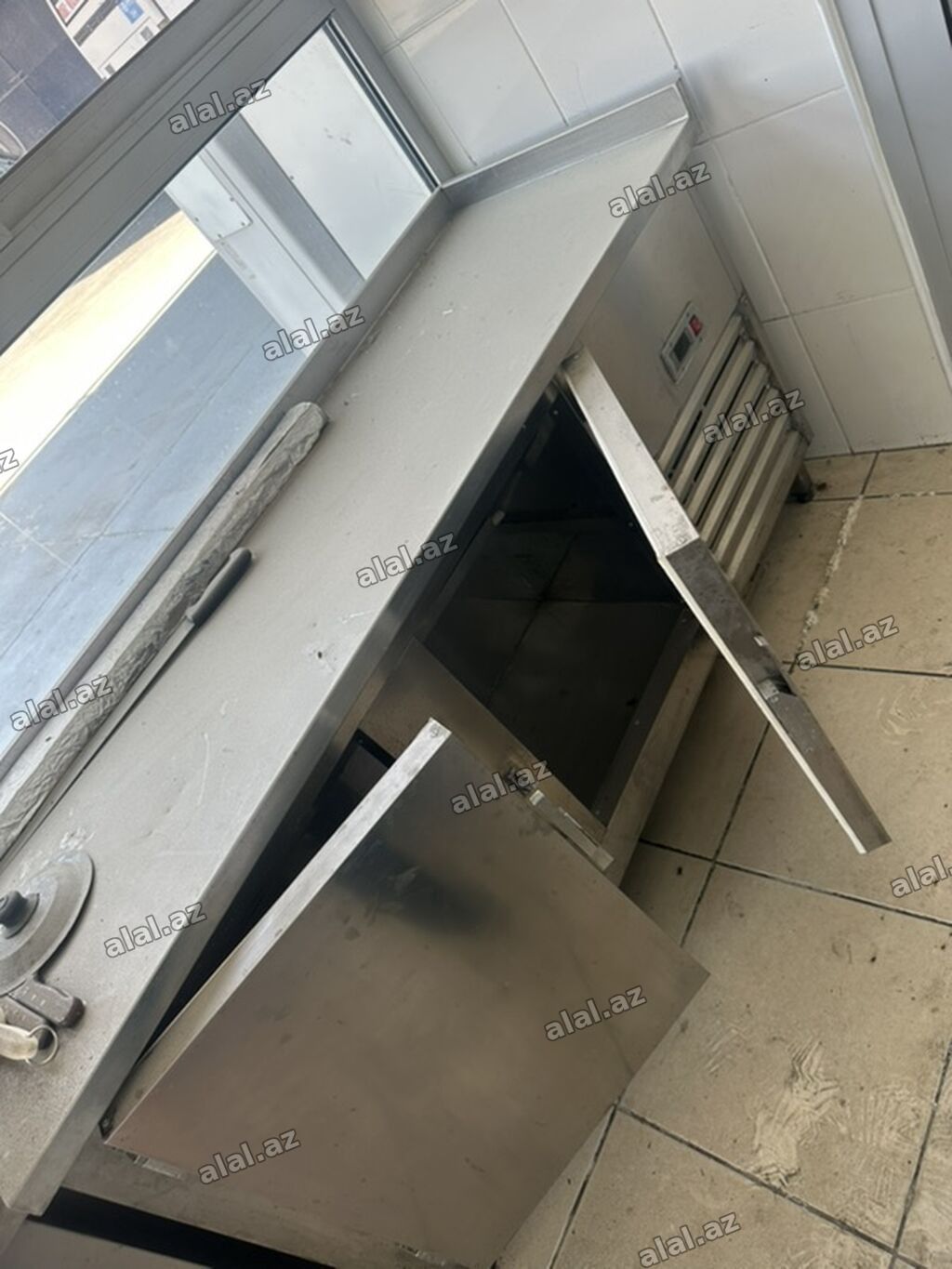 Paslanmayan poladdan sənaye tipli soyuducu bölməli iş masası — Biznes və avadanlıq, Bakı (2)