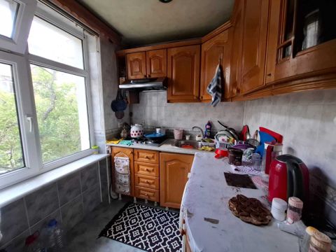 Satılır 3 otaqlı köhnə tikili 75 m² — Bakı