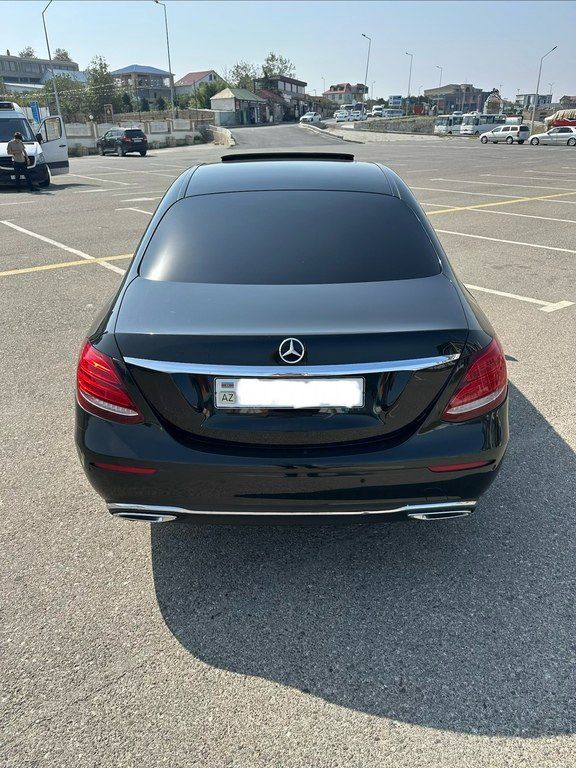 Mercedes E 220 d 4MATIC, 2.1 L, 2017 il, 295 000 km — Avtomobillər, Bakı (2)