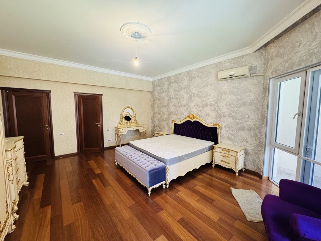 Satılır 4 otaqlı yeni tikili 250 m² — Mənzil, Bakı (10)