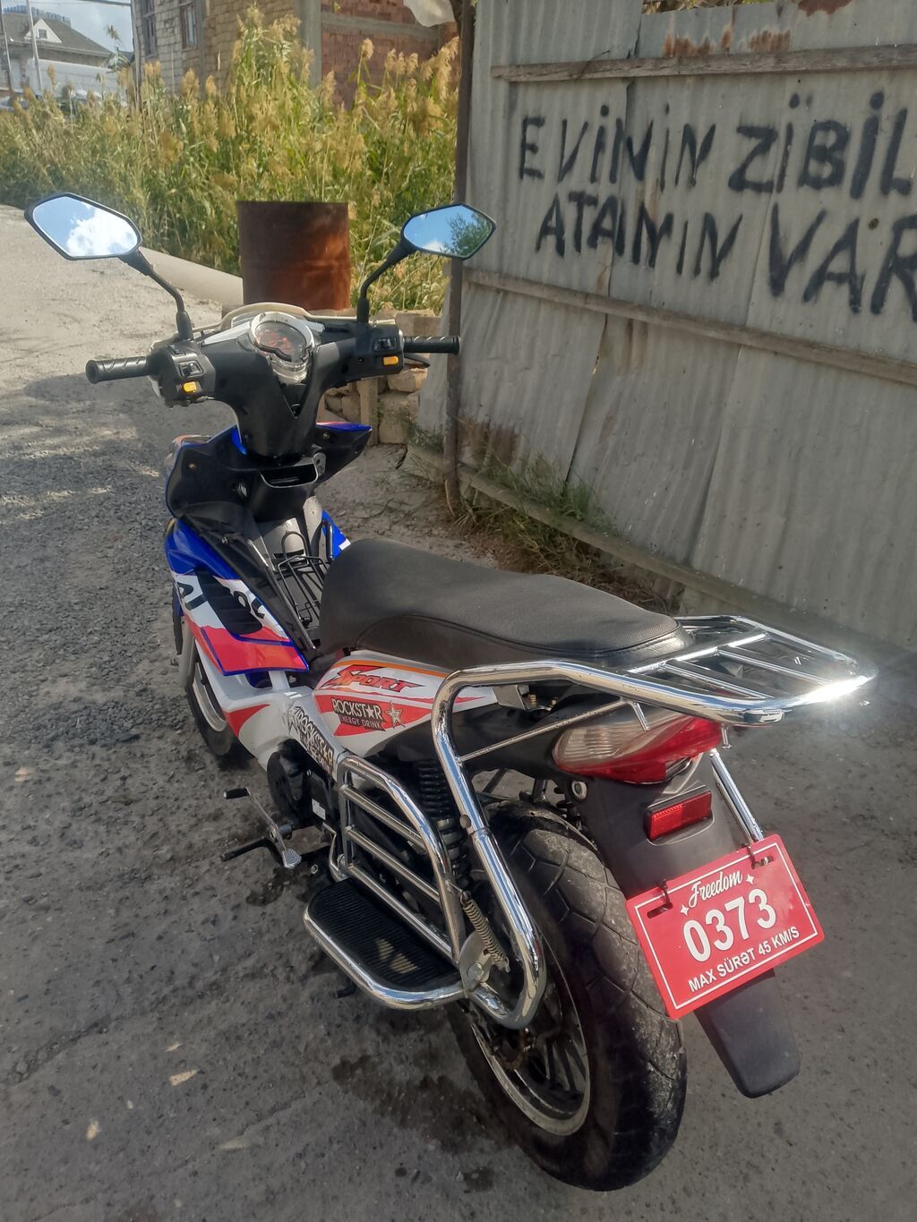Salam çox satılır deyə ucuz qiymətə qoymuşam otur sürdü heç bir 77-QR-033 — Mopedlər və skuterlər, Bakı (2)