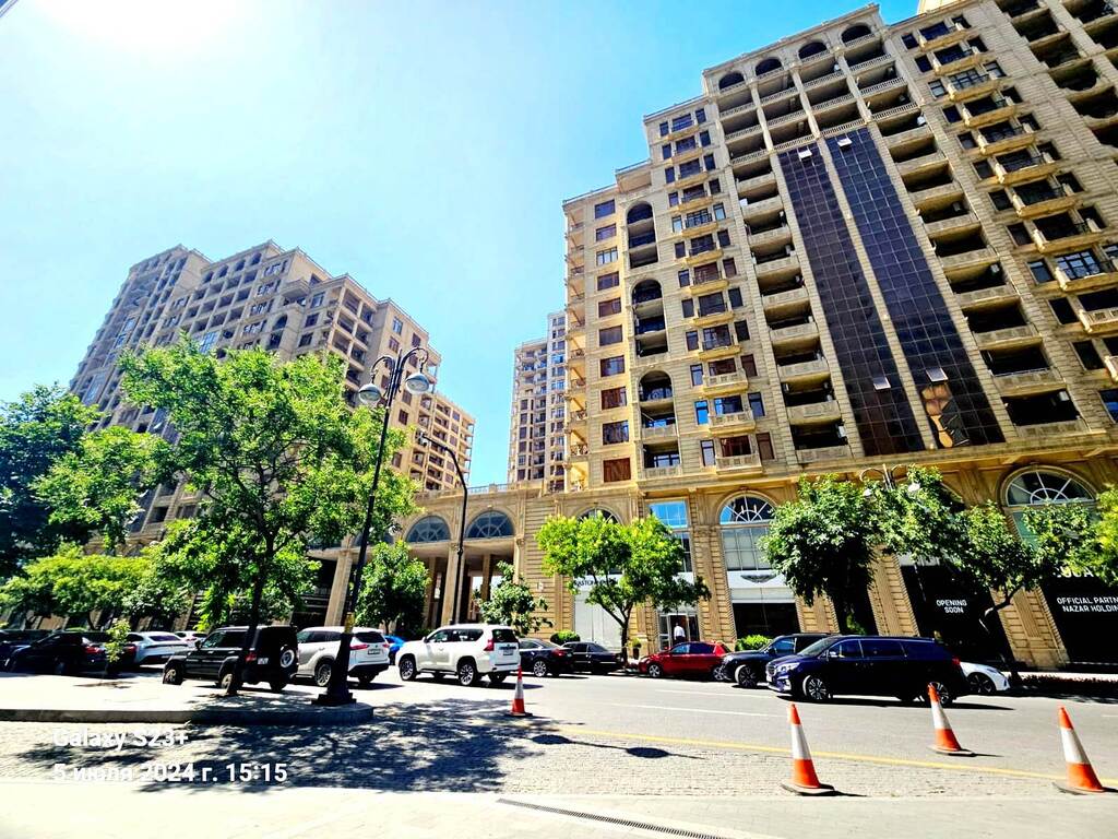 Satılır 4 otaqlı yeni tikili 303 m² — Mənzil, Bakı