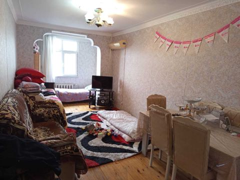 Satılır 2 otaqlı köhnə tikili 60 m² — Bakı