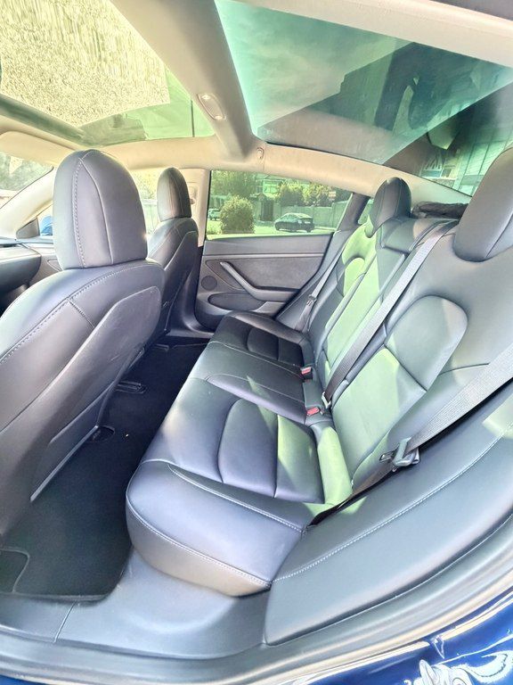 Tesla Model 3, 75 kWh, 2022 il, 84 000 km — Avtomobillər, Bakı (7)