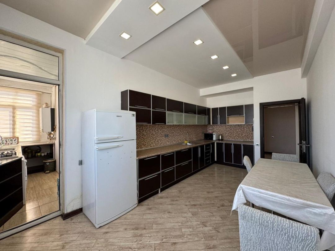 İcarəyə verilir 7 otaqlı yeni tikili 230 m² — Mənzil, Bakı (4)