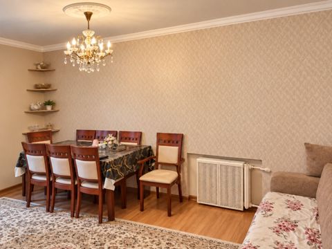 Satılır 2 otaqlı köhnə tikili 44 m² — Bakı