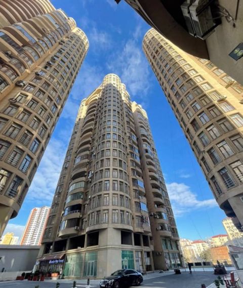 Satılır 2 otaqlı yeni tikili 80 m² — Bakı