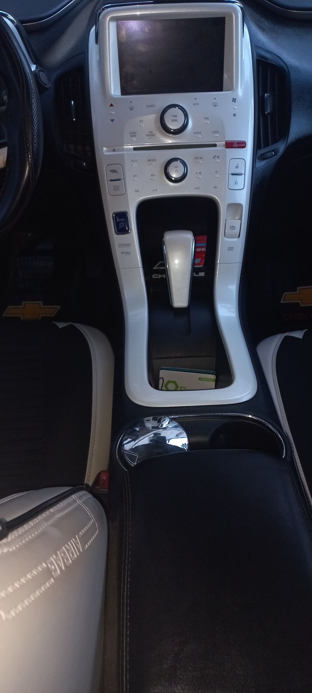 Chevrolet Volt – plug-in hibrid liftbek - Kuzov: 5 qapılı liftbek, ağ — Avtomobillər, Gəncə (9)