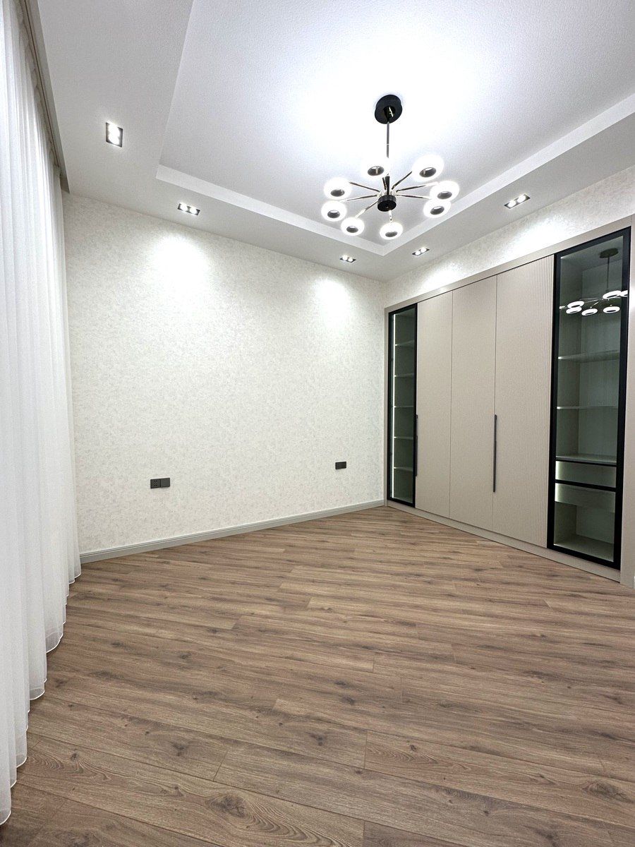 Satılır 5 otaqlı həyət evi/bağ evi 250 m² — Ev, villa, Bakı (11)