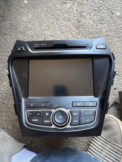 Hyundai Santa Fe 2012-2016 monitoru — Bakı