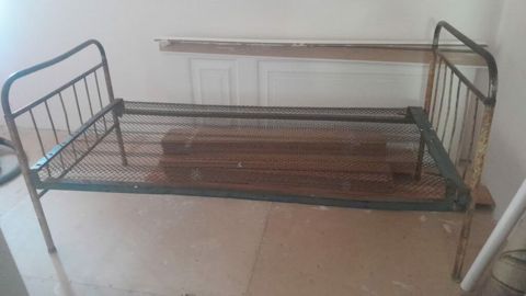 Metall çarpayı karkası - Material: Tamamilə metal konstruksiya, tor — Pirəkəşkül