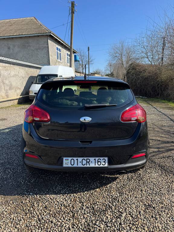 Kia Ceed, 1.4 L, 2013 il, 318 000 km 01-CR-163 — Avtomobillər, Bakı (2)
