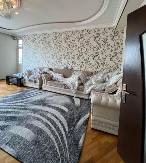 İcarəyə verilir 3 otaqlı yeni tikili 140 m² — Bakı
