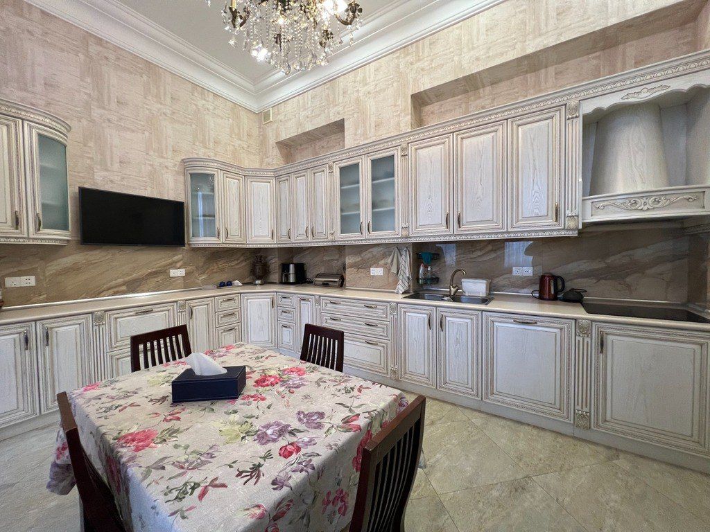 4-otaqlı mənzil kirayə verilir, Səbail r., 200 m² — Mənzil, Bakı (8)