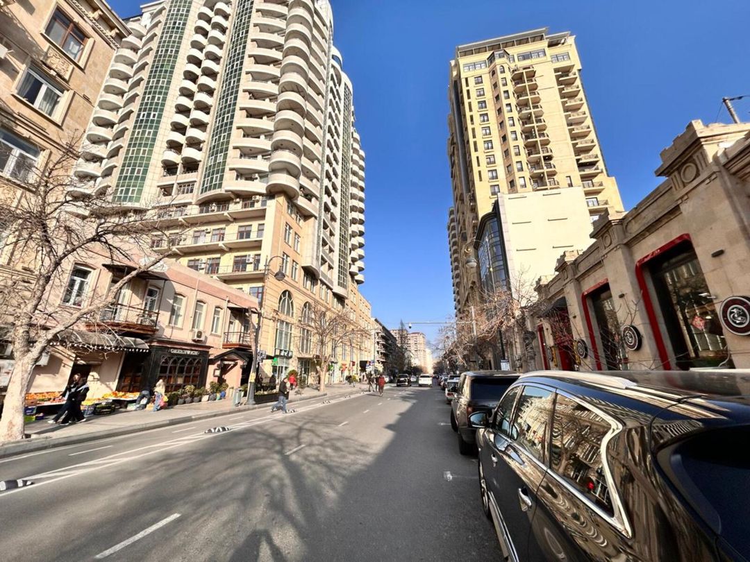 Satılır 5 otaqlı yeni tikili 265 m² — Mənzil, Bakı (12)