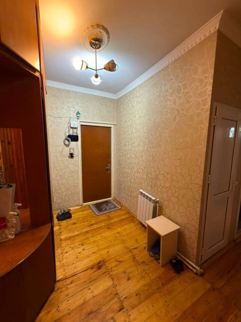 Satılır 3 otaqlı köhnə tikili 90 m² — Bakı