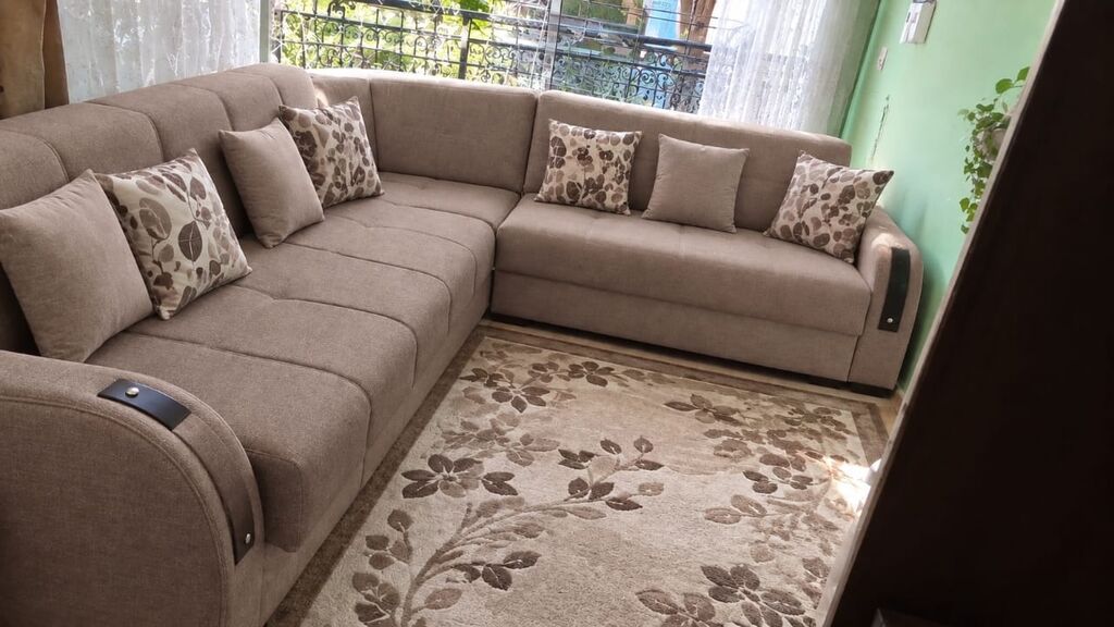 Kunc divan acilan ve bazali 350 azn, yastiqcalarida var.Bilgeh dr g) — Divanlər, Bakı