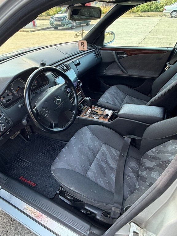 Mercedes E 220, 2.2 L, 2000 il, 573 576 km — Avtomobillər, Bakı (4)