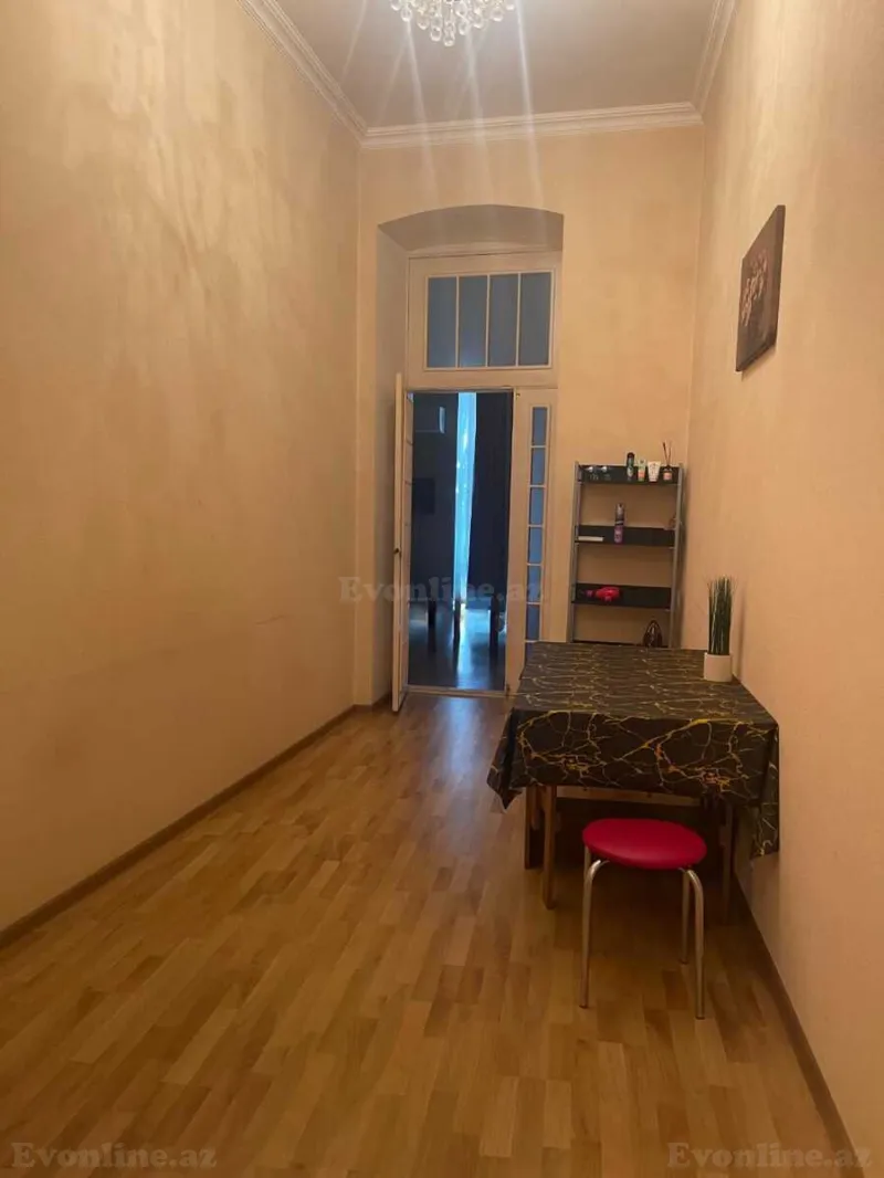 Kirayə verilir 2 otaqlı Mənzil Köhnə tikili 65 m² Bakı, Səbail r — Mənzil, Bakı (5)