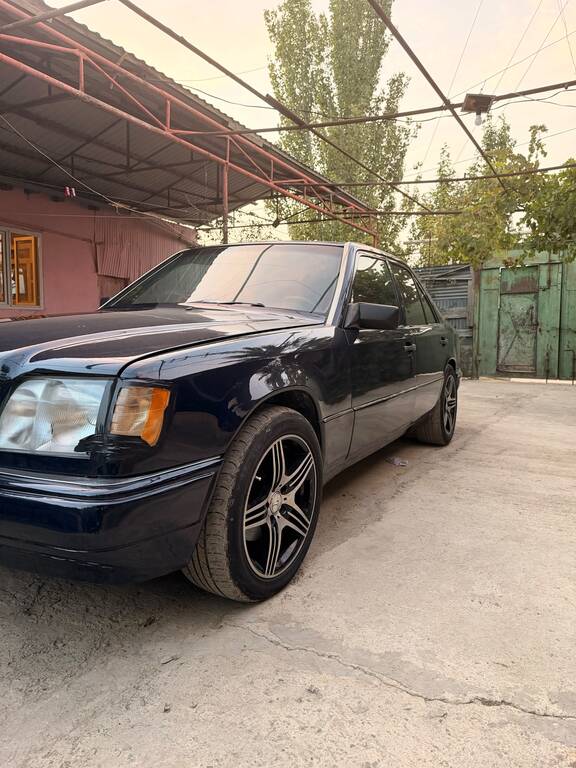 Mercedes 220 E, 2.2 L, 1993 il, 636 233 km 10-GO-424 — Avtomobillər, Bakı (4)