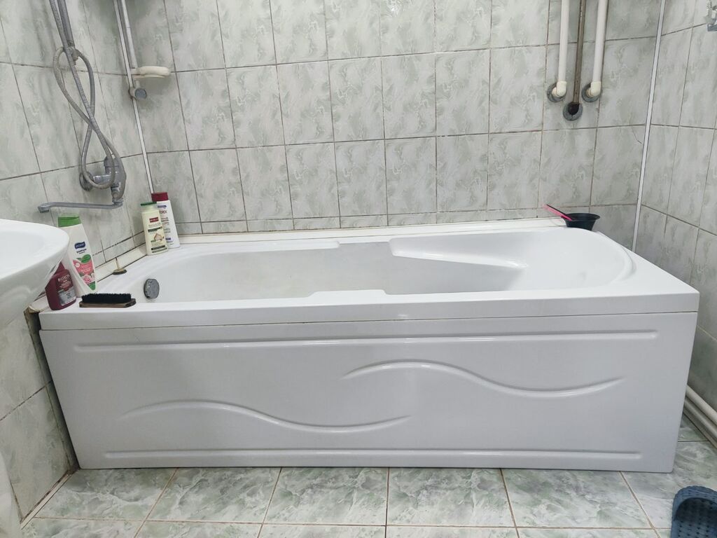 Akril hamam vannası – yan panelli, müasir dalğalı dizayn. - Material — Vannalar və jakuzi, Bakı