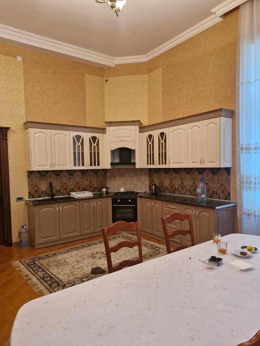 Satılır 5 otaqlı həyət evi/bağ evi 400 m² — Ev, villa, Bakı (9)